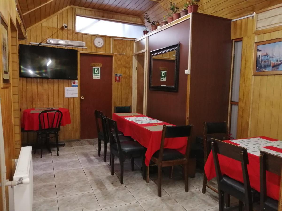 ホテル Hostal Copiapo プエルトモント エクステリア 写真