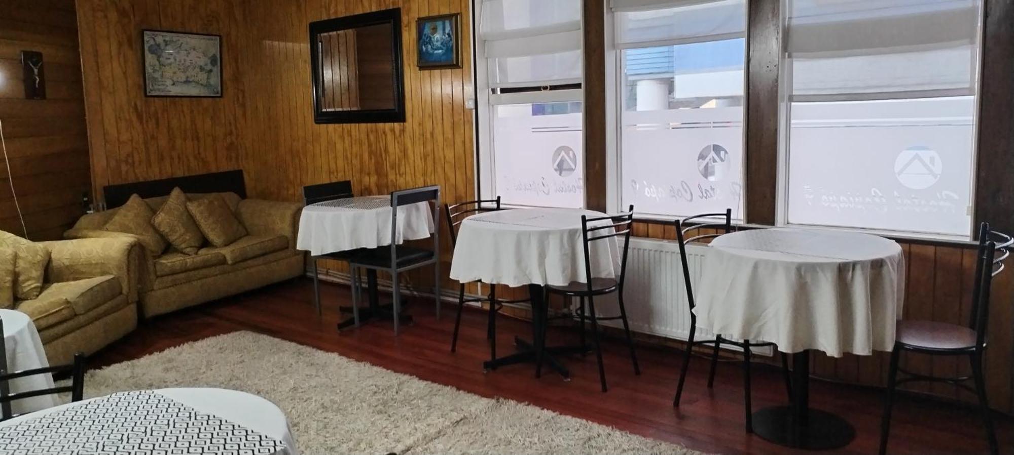 ホテル Hostal Copiapo プエルトモント エクステリア 写真